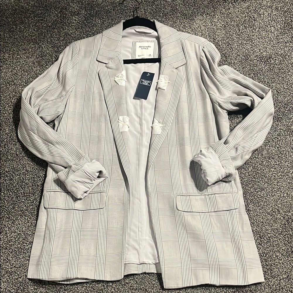 Abercrombie & Fitch Women's Gray Plaid Jacket (M) FINAL SALE